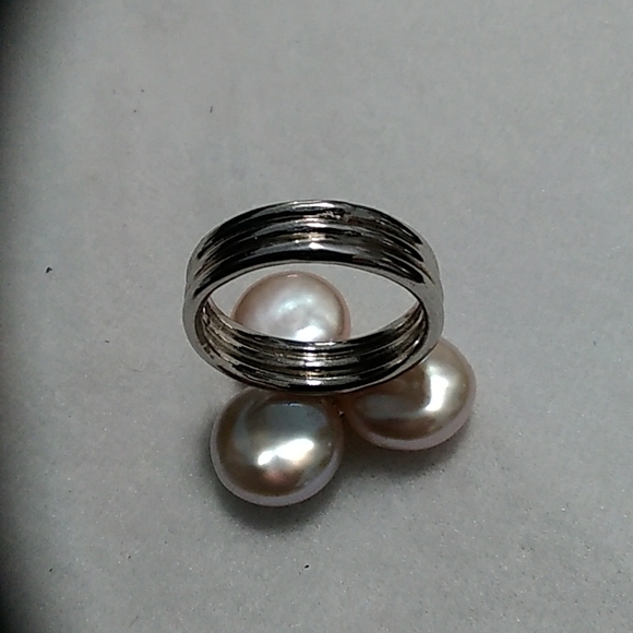 Coin Pearl Ring - Picture 5 of 7